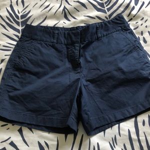 vineyard Vines navy shorts - size 4